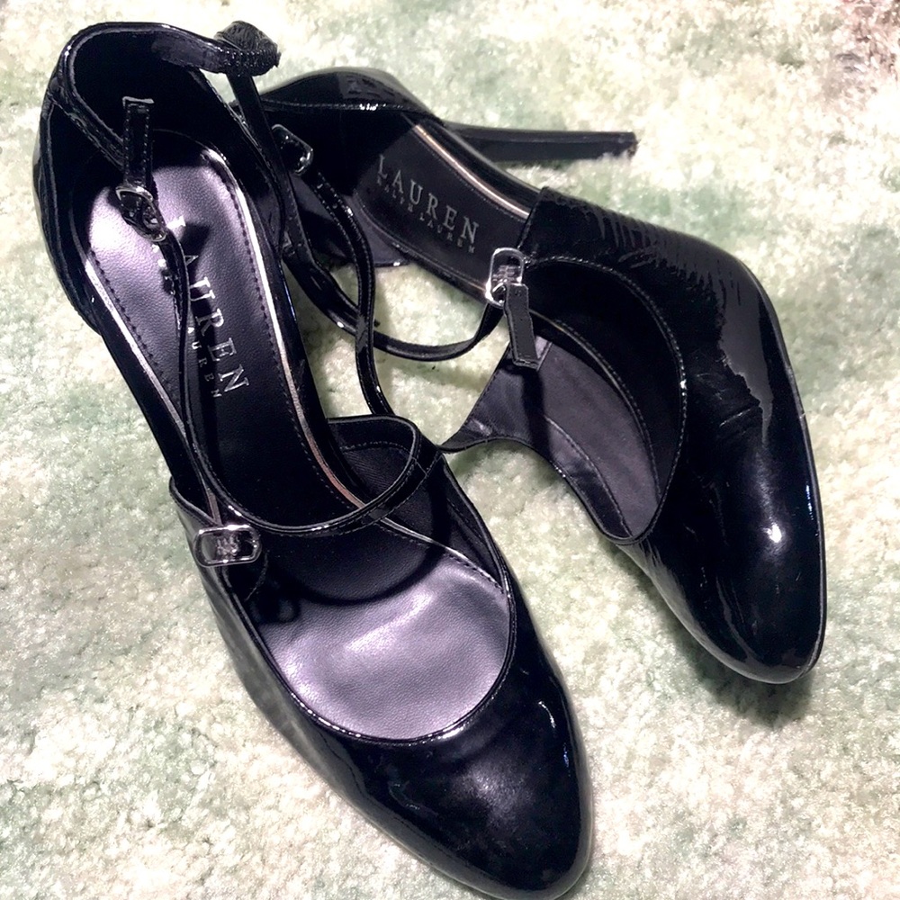Almost new Ralph Lauren black shoes.
